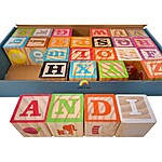 Set 26 de cuburi din lemn cu litere, cifre, animale, forme, alimente - imagine 4